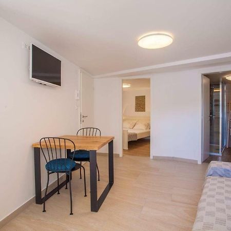 Apartmani Kraj Mora Cres Exteriér fotografie