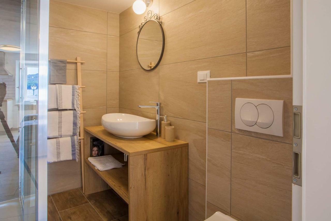 Apartmani Kraj Mora Cres Exteriér fotografie