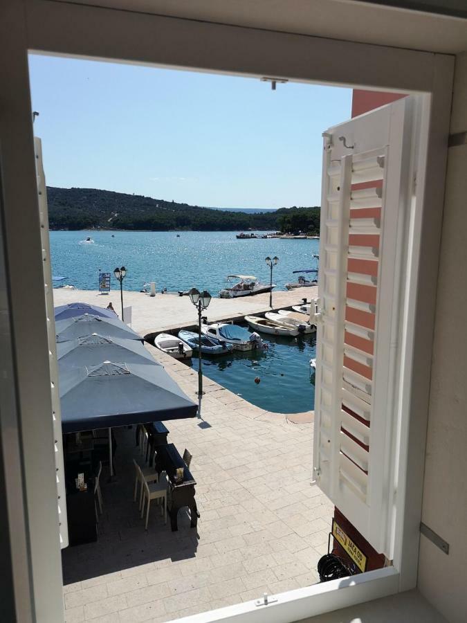 Apartmani Kraj Mora Cres Exteriér fotografie