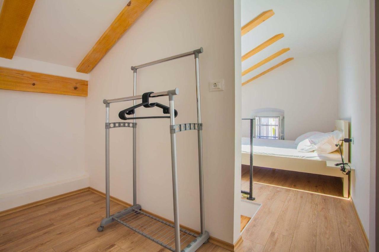 Apartmani Kraj Mora Cres Exteriér fotografie