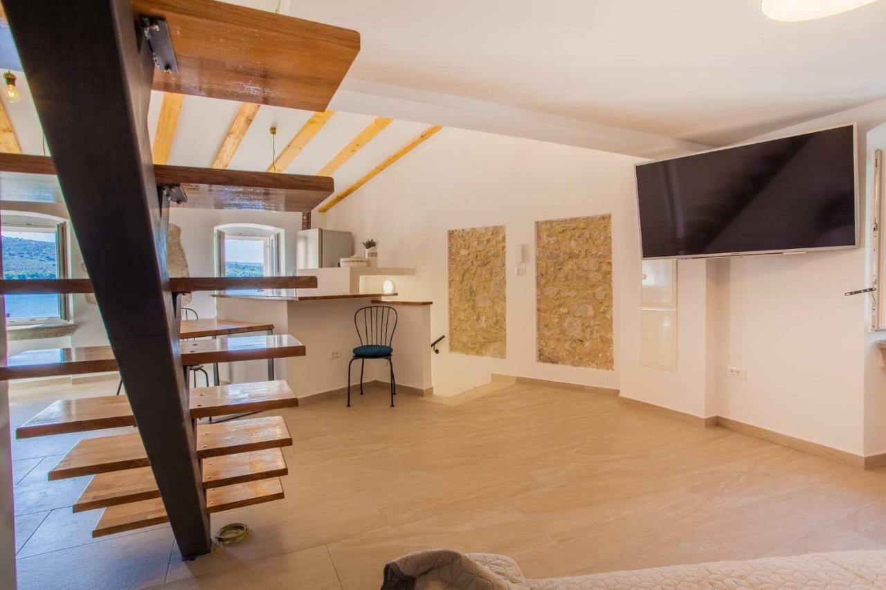 Apartmani Kraj Mora Cres Exteriér fotografie