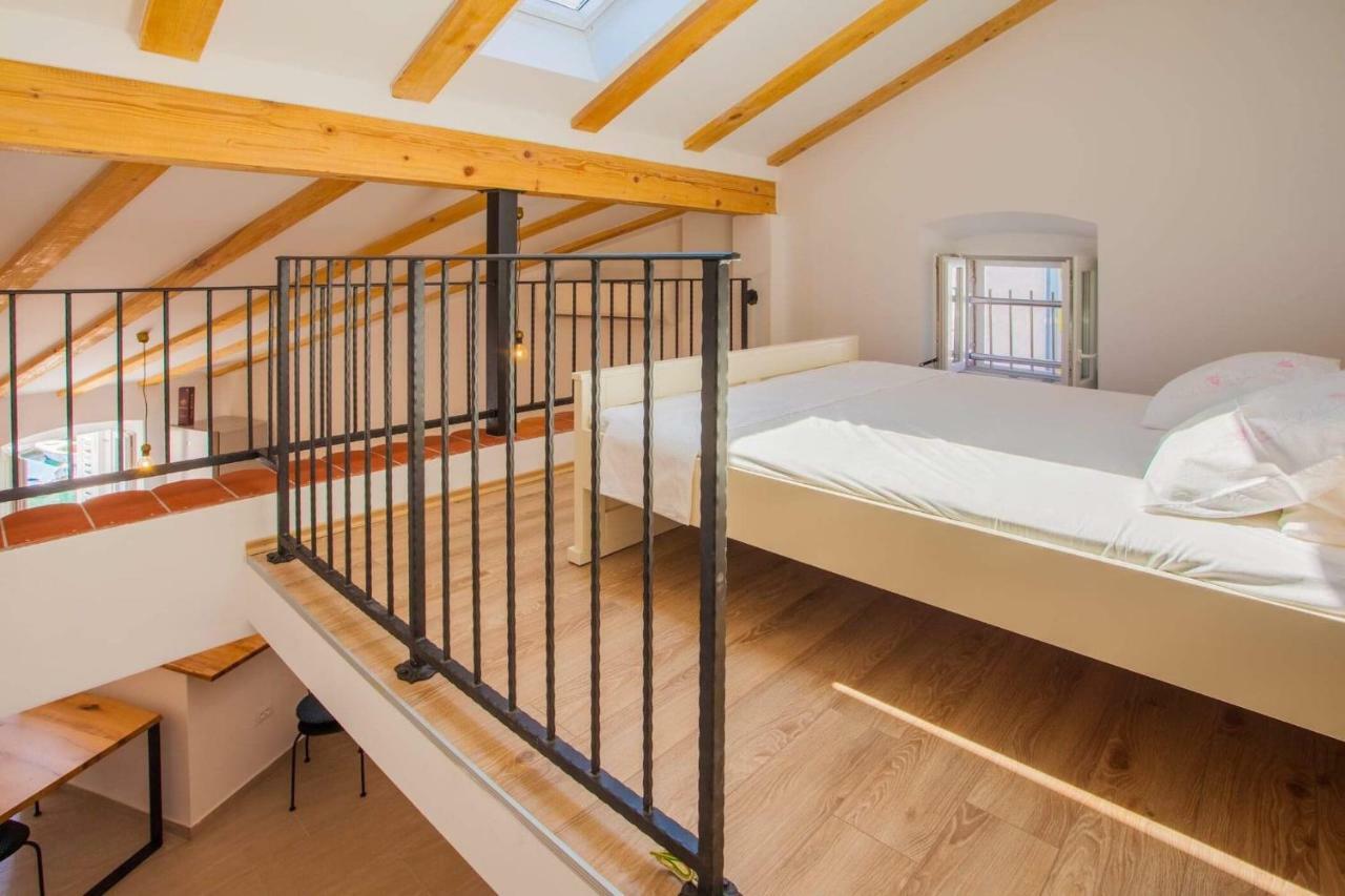 Apartmani Kraj Mora Cres Exteriér fotografie