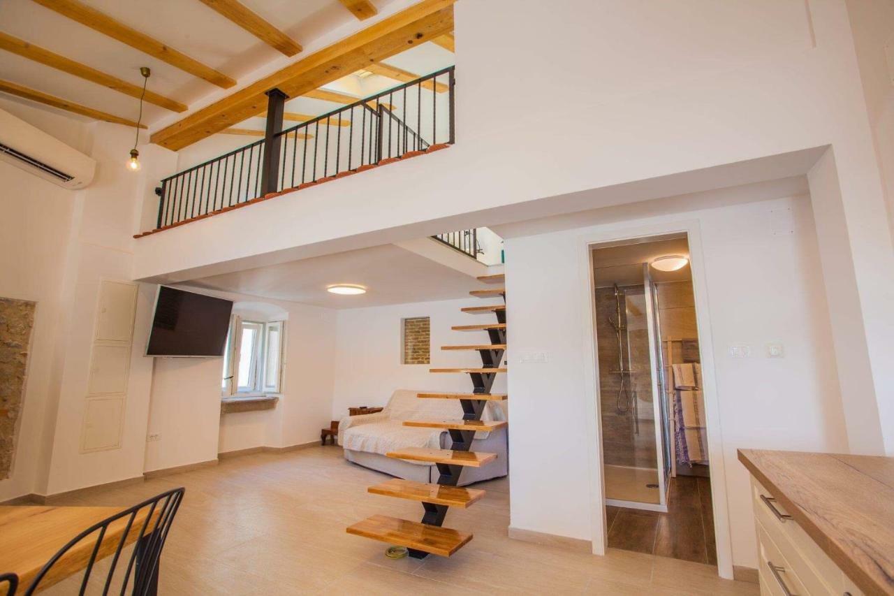 Apartmani Kraj Mora Cres Exteriér fotografie